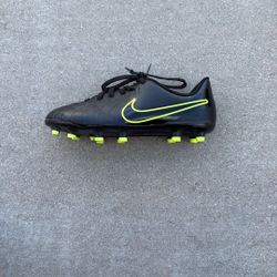 Nike Jr. Tiempo Maestro Club