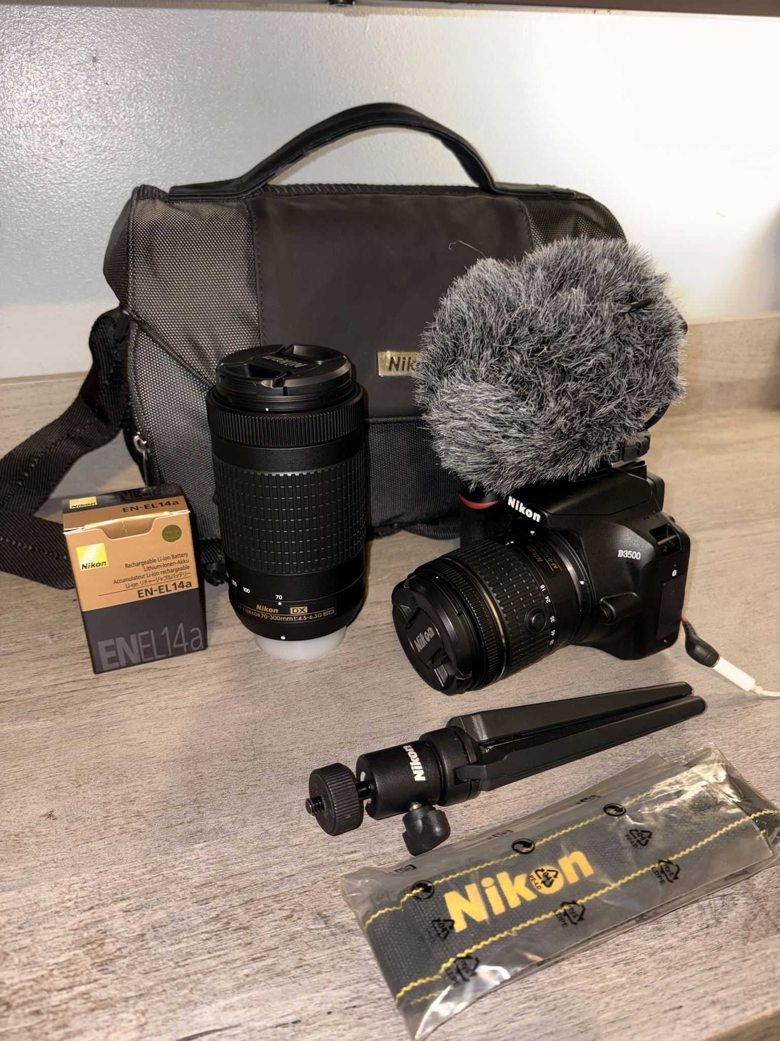 NIKON D3500 DSLR