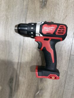 Milwaukee M18 18V Lithium-Ion Cordless 1/2 in. Drill Driver (Tool-Only)