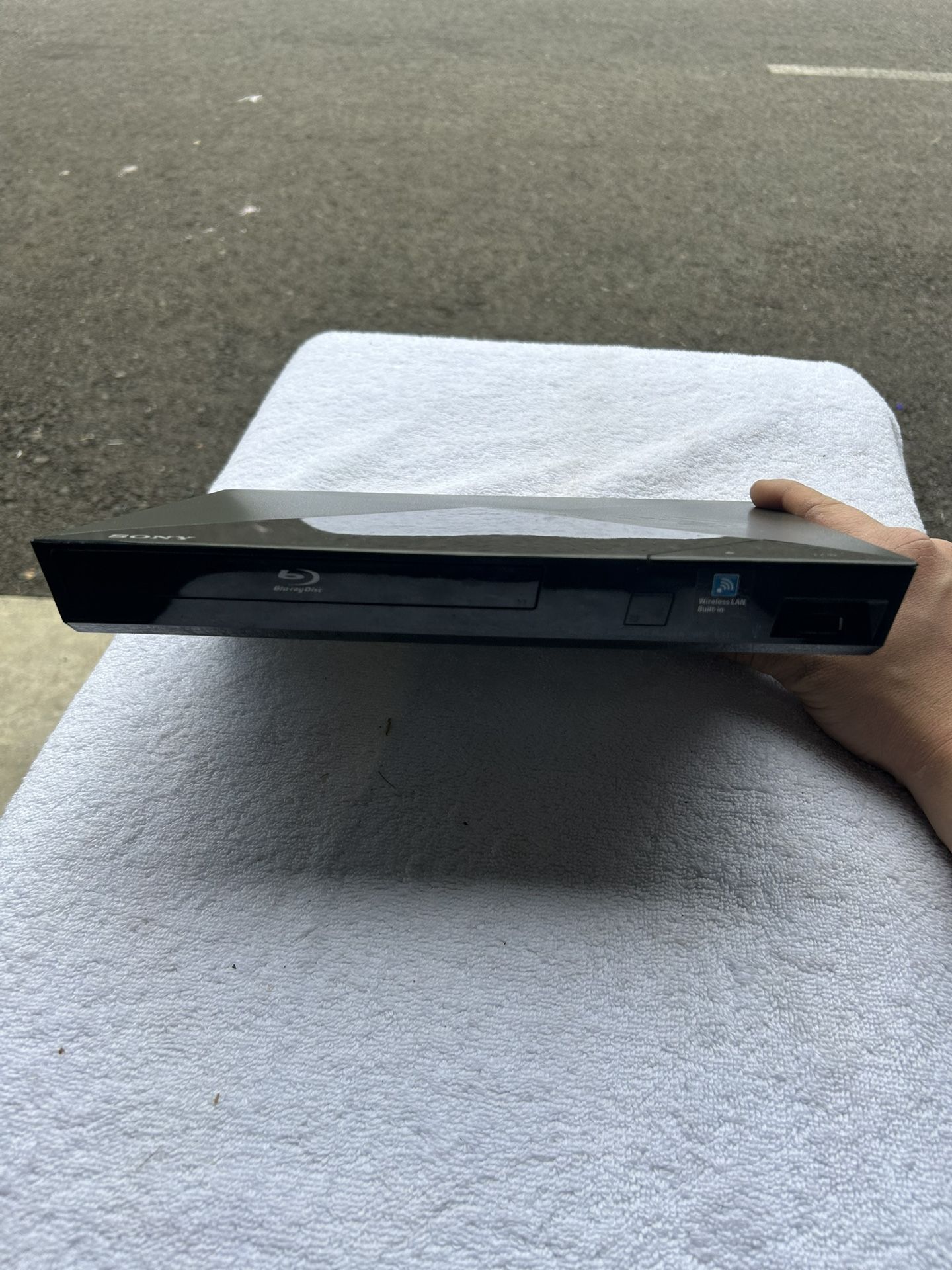 Sony BDP-S3200 Blu-Ray DVD Player