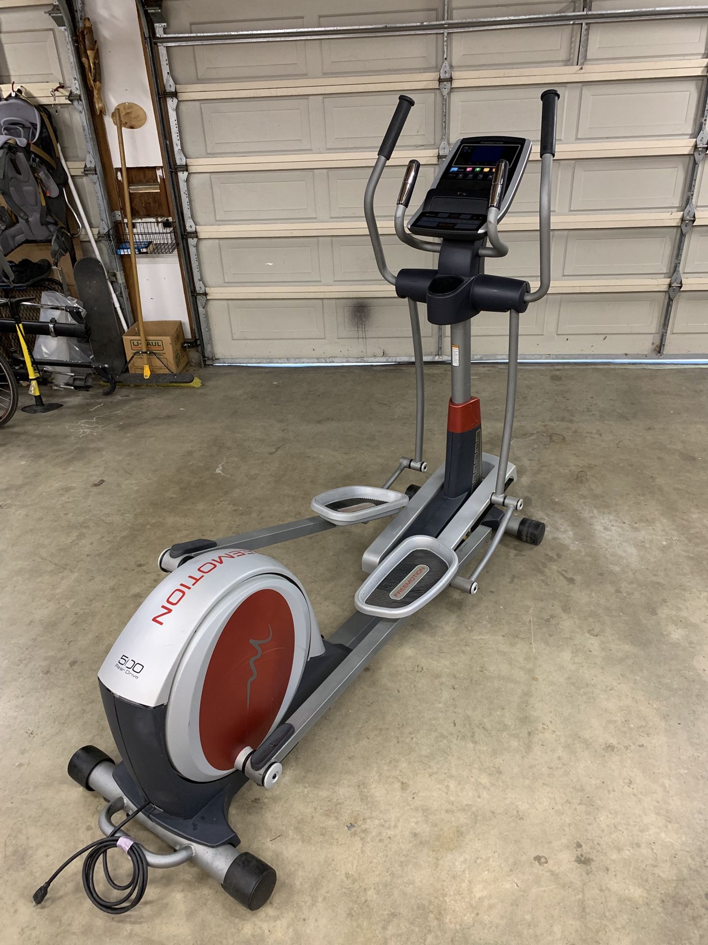 Freemotion folding elliptical