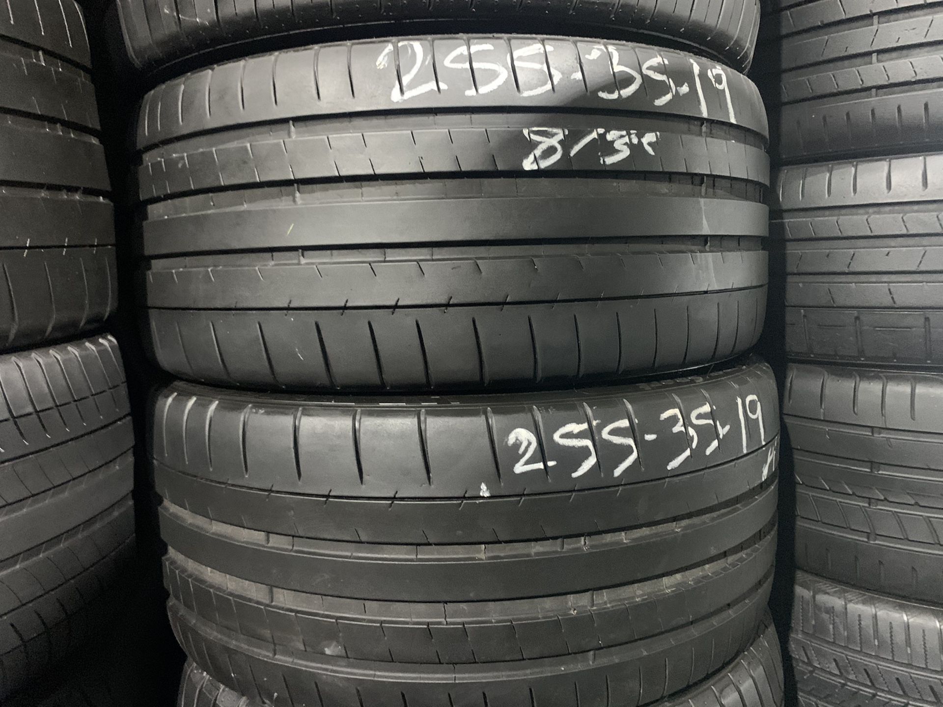 19” 255/35/19 Michelin Pilot Super Sport Runflats no patch with 80% left for both tires