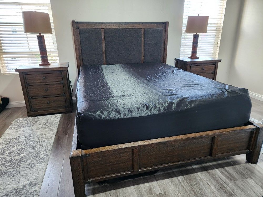 Bed Frame Ashley Furniture - Queen