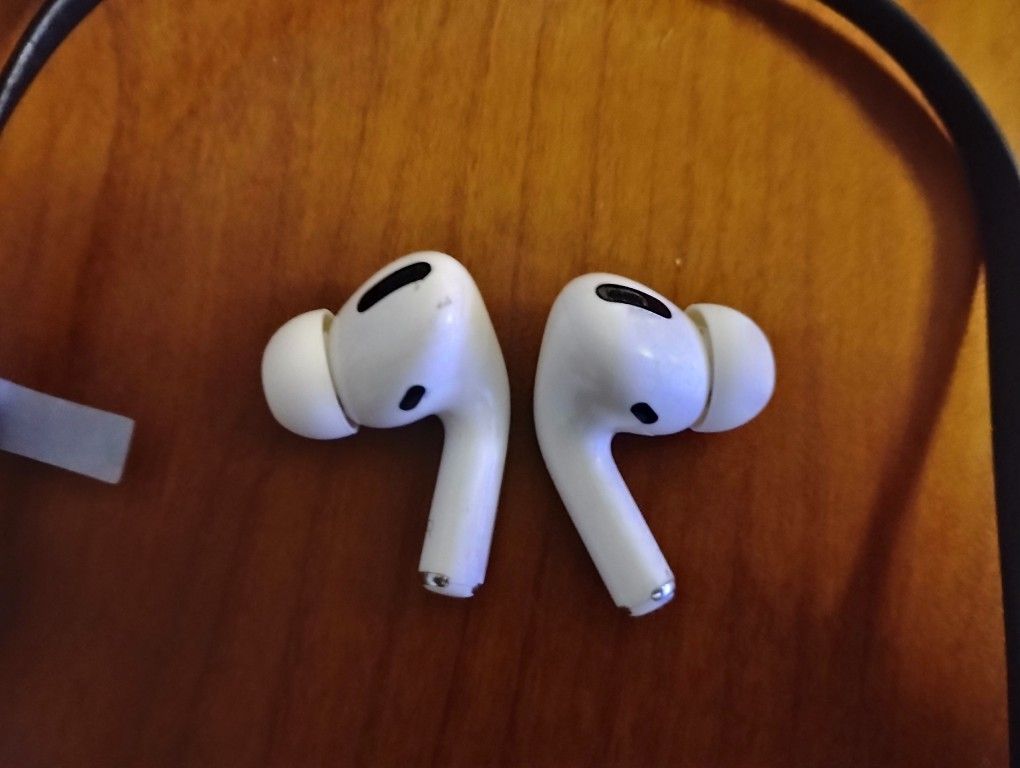 Apple iPods Gen2 (No Charger)