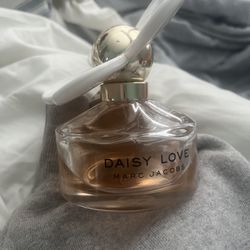 daisy love perfume