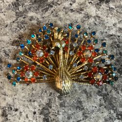 Vontage peacock broche 