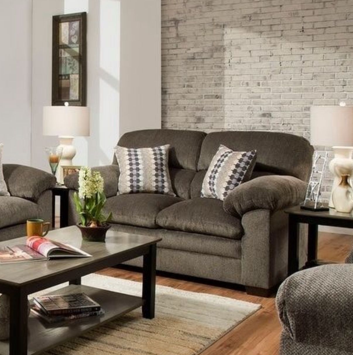 LANE HOME FURNISHINGS 2-piece set (loveseat + ottoman)
