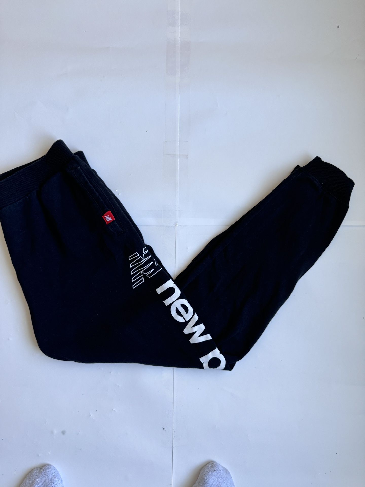 Boys New Balance Warmup Slim FiT Fleece Workout Pants Black/White XL