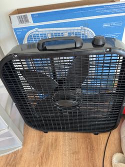 PENDING Lasko box fan