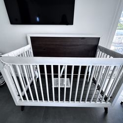 Babyletto mid century 4 in 1 baby crib
