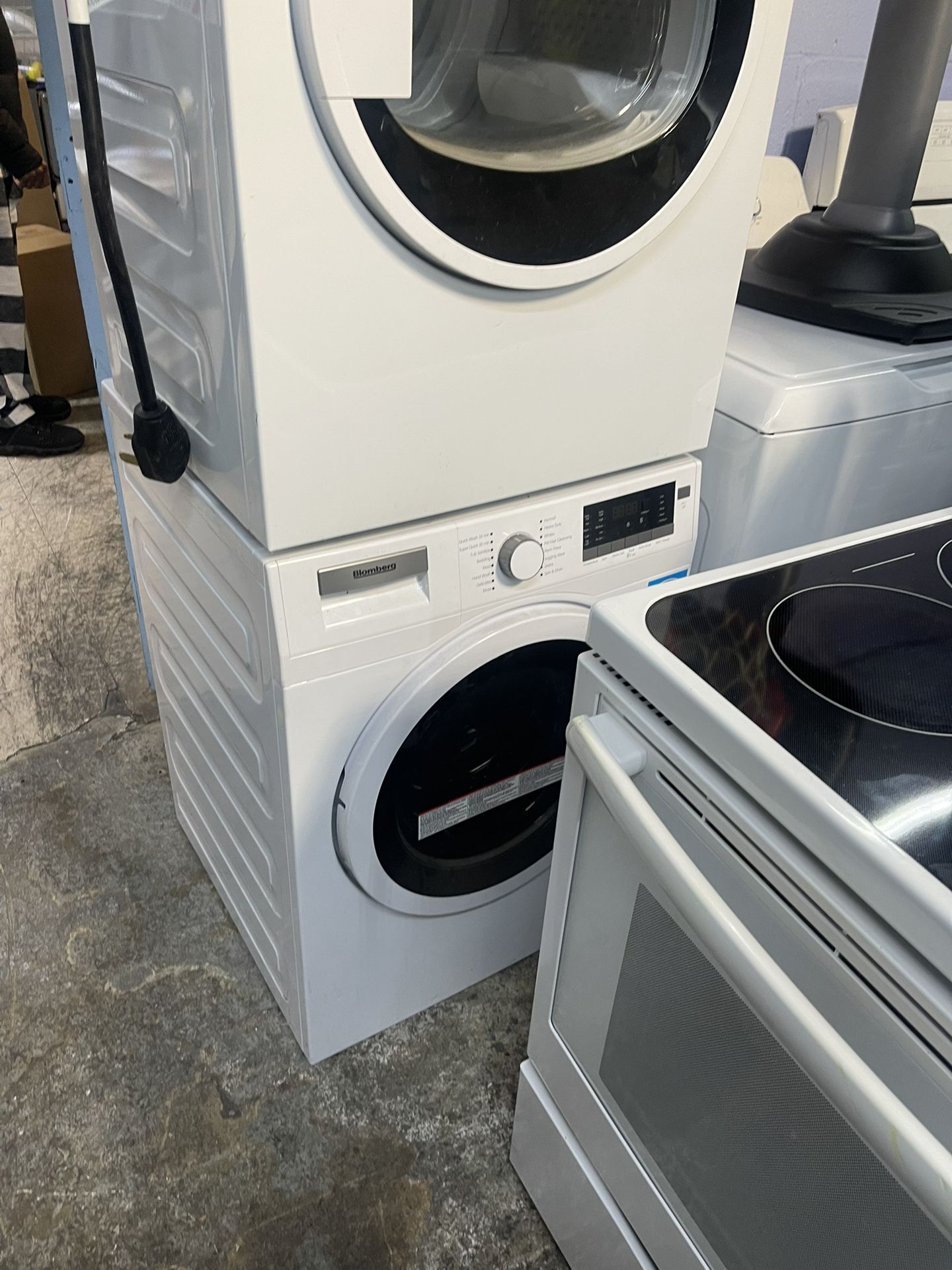 bloomberg washer dryer electric 24!inches