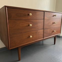 Kipp Stewart Drexel Mid Century Walnut 6 Drawer Dresser