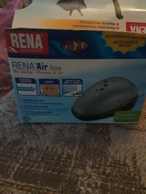 Brand new Rena air 400 air pump for aquarium
