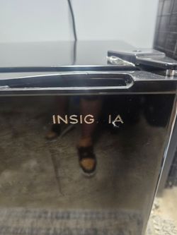 Insignia mini  fridge
