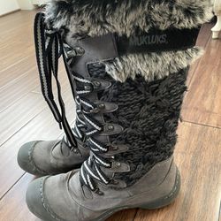 Mukluks Women’s Gwen Snow Boots Size 8