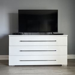 Dresser White , Modern Design