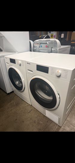 Set front load compact MIELE white w 24”