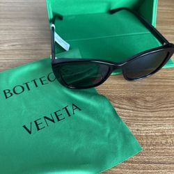 Bottega Veneta Women’s Minimalist 55mm Cat Eye Sunglasses - Black 
