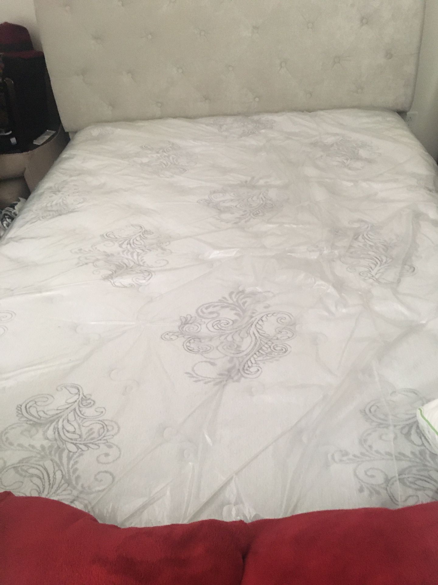 Queen Serta Mattress