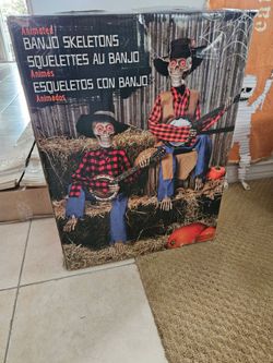 Halloween Skeleton Banjo players
