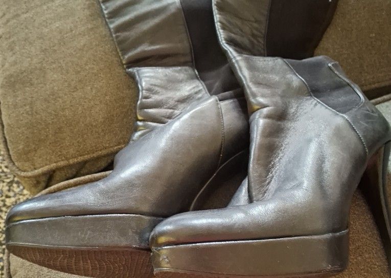 Si,e 8 Leather Spain Boots $20