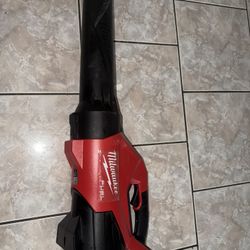 milwaukee blower