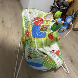 Baby vibrating chair