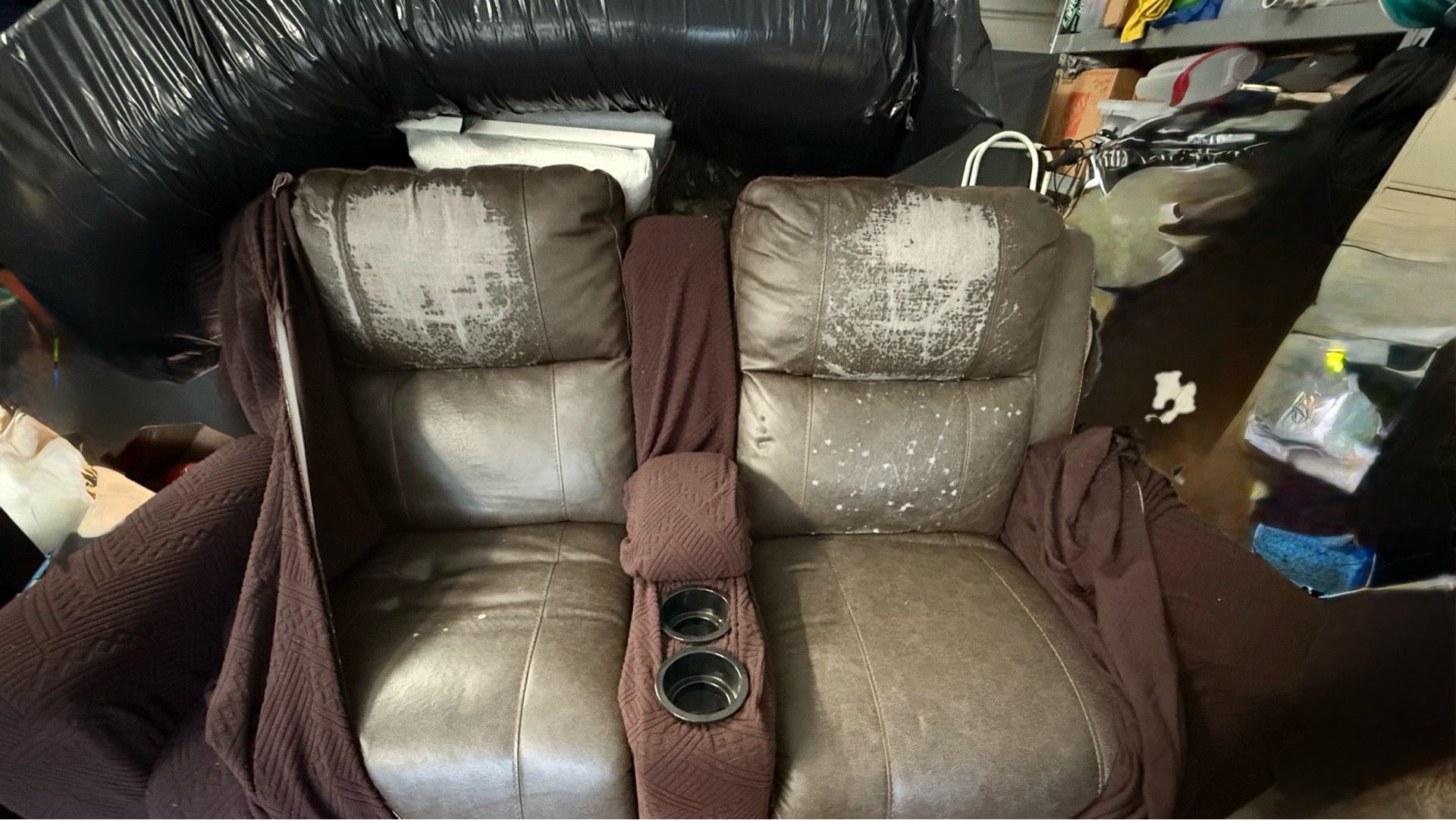 Couch Recliner Thomas Payne collection dual recliner