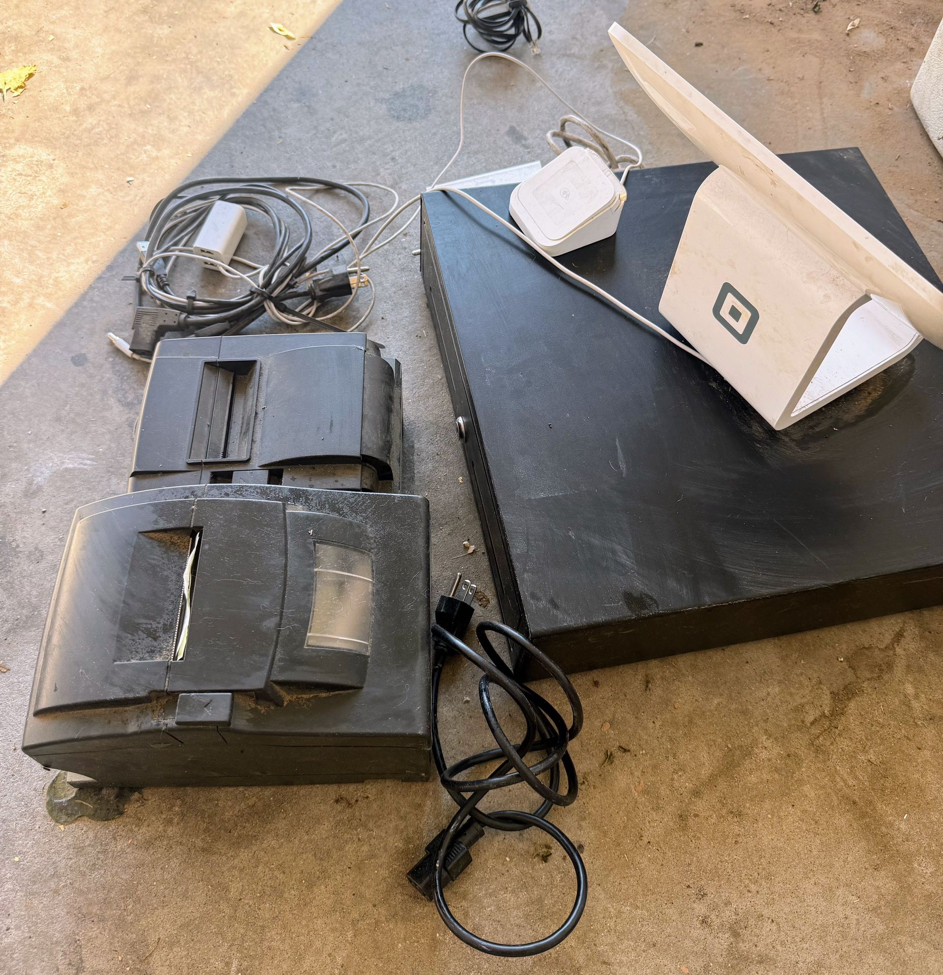 Square POS System With 2 Printers and Cash Draw