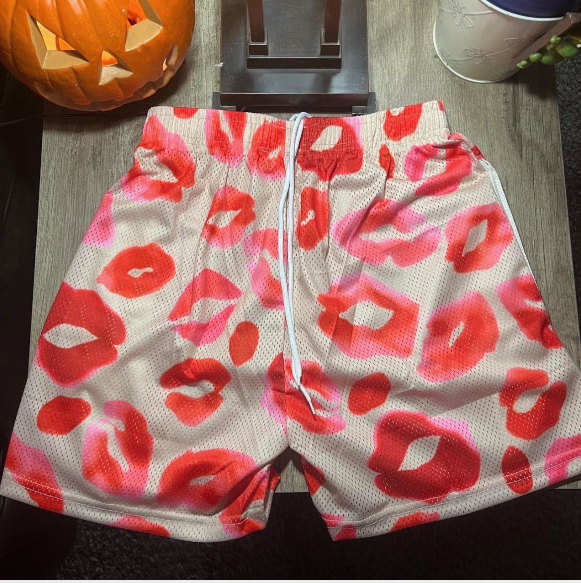 EE Valentines Day Kiss Shorts