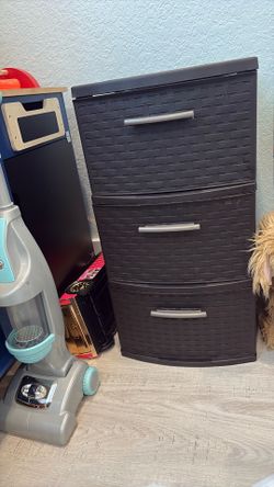 Small storage bin