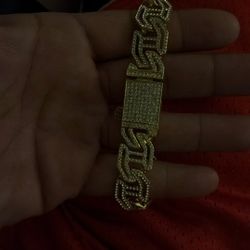 Gold Bracelet 8inch 