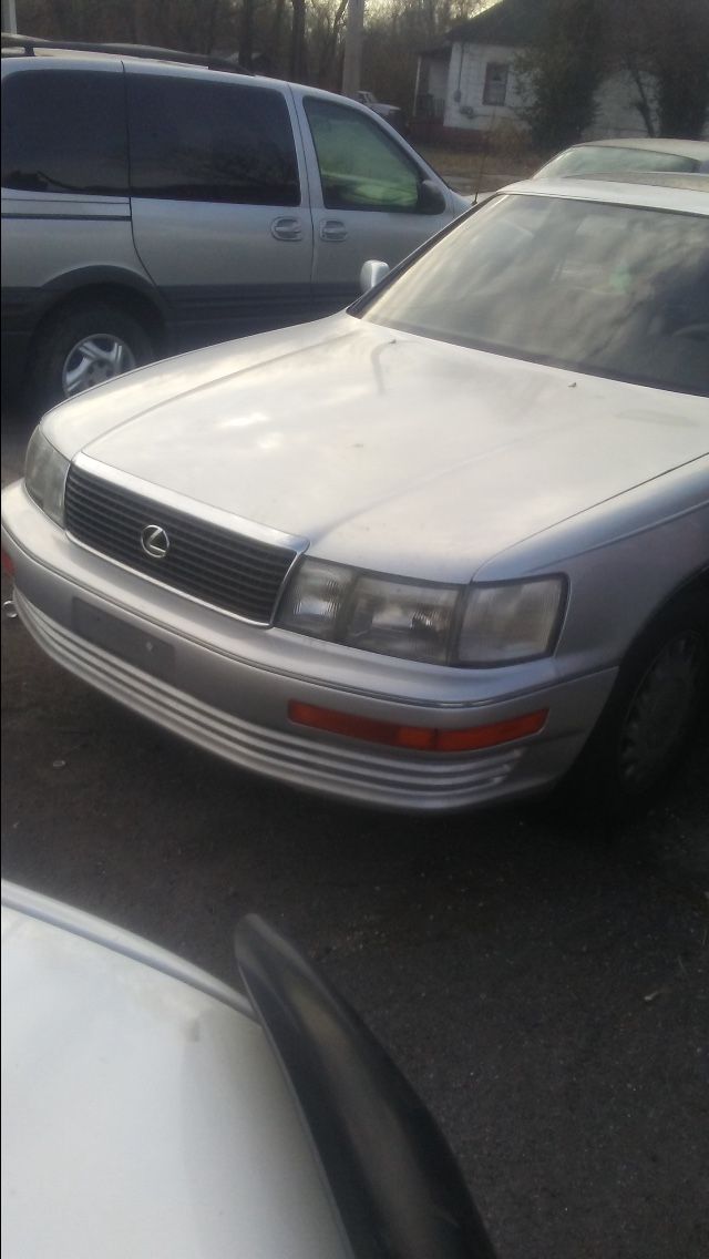 1990 Lexus LS 400