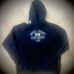 NEW BLACK KNIGHTS 1802, HOODIE.
SIZE XL.
80% COTTON
20% POLYESTER.