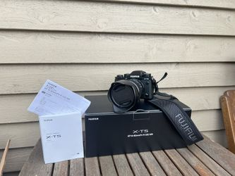 Fujifilm X-T5 Mirrorless Digital Camera XF16-80mm Lens