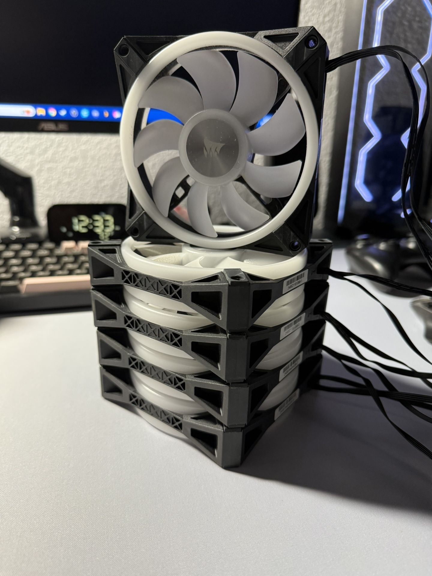 6x Corsair QL120 Case Fans