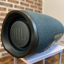 ⚡ JBL Charge 4 Portable Bluetooth Speaker — Power Bank + 20H