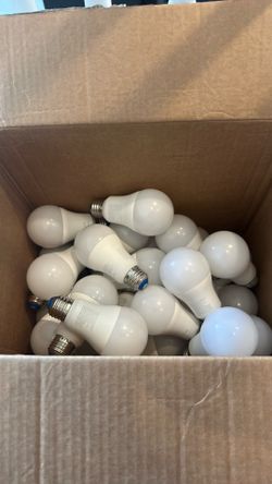 28 Multicolor RGB Wiz Smart WiFi Lightbulbs