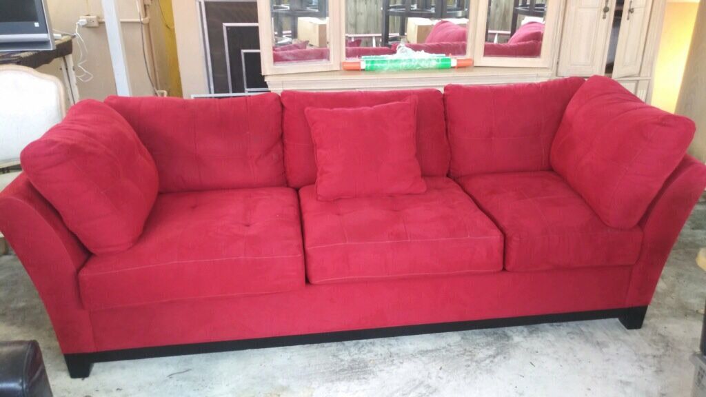 Cindy Crawford couch red