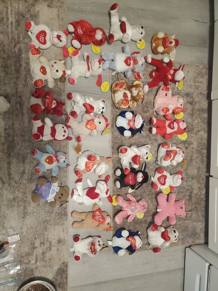 30 Coast To Coast "I Love You" Stuffed Animals