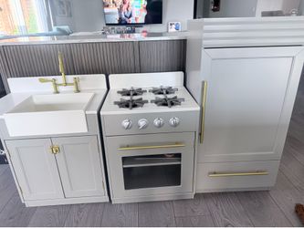 Pottery Barn Kids Pretend Kitchen