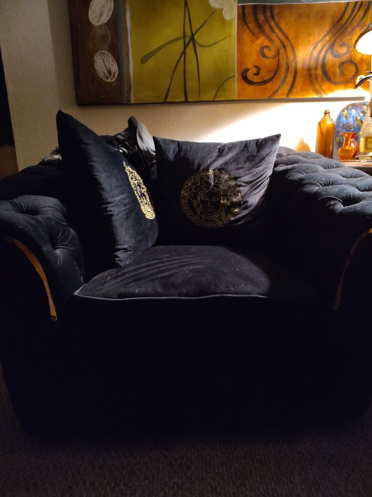 Sofa Chair With Pillows - Versace