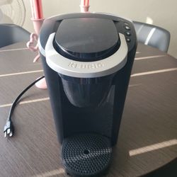 Keurig K COMPACT K35  Coffee Maker Like New!