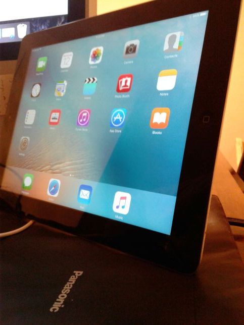 Apple iPad MC706LL/A (32GB, Wi-Fi + cellular, Black)3rd Generation