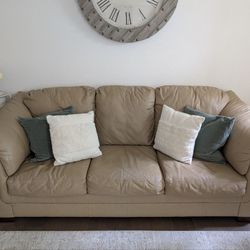 Set Of 3 Coaches And Chair