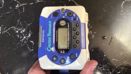 Aiwa Cross Trainer Vintage AM/FM cassette player