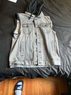 Sleeve less jacket (large)