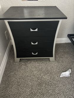 Bedroom Dresser Set W/ Nightstands