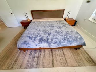 King Size Mid-Century Modern Solid Mahogany Bedroom Set – Bed, Mattress & Matching Nightstands