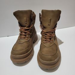 Womens Boots Size 8